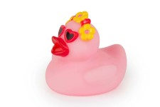 Isabelle Laurier instafamous bath duck
