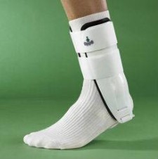 OPPO 4109 ANKLE BRACE WITH CRYO- GEL PAD LARGE/XLARGE